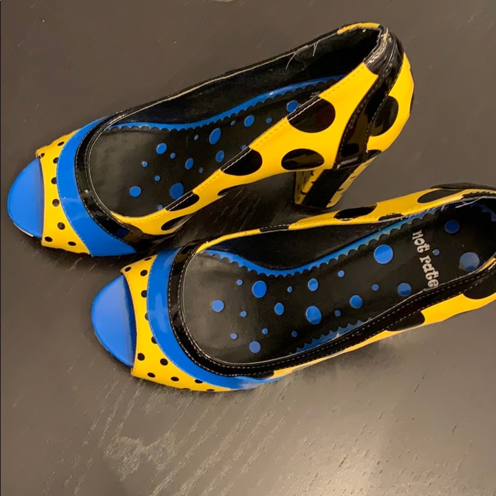 Not Rated heels